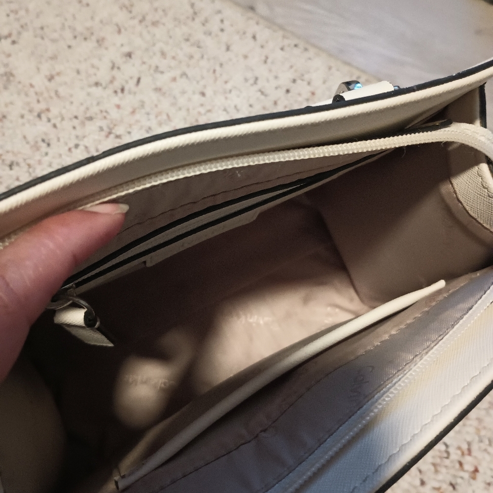 Calvin Klein Cream Floral Women's Bag - Picture 7 of 13